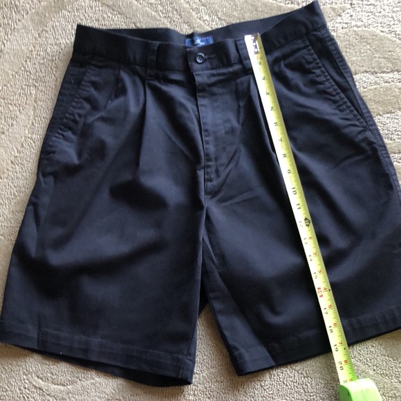 Dockers Relaxed fit pleated black shorts size 32 - Picture 4 of 10